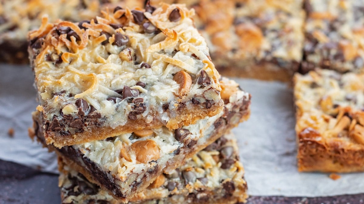 Hello Dolly, Magic, 7-Layer: The Gooey Bar Everyone Loves